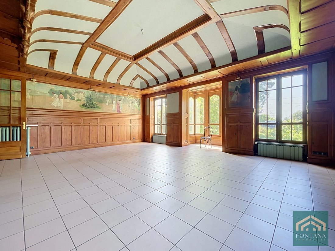 Estate in Thiers, Auvergne-Rhône-Alpes, France 4 - 18323685