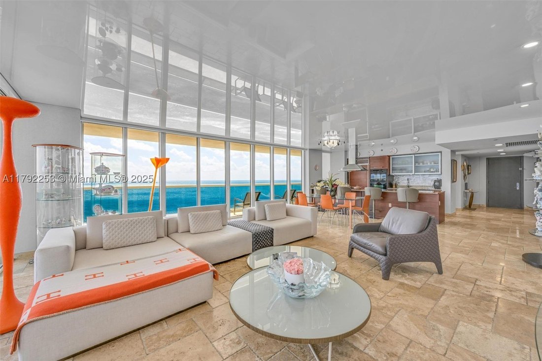 House in Hallandale Beach, Florida, United States 2 - 15597917