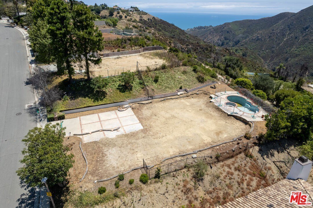 Land in Los Angeles, California, United States 1 - 18323564