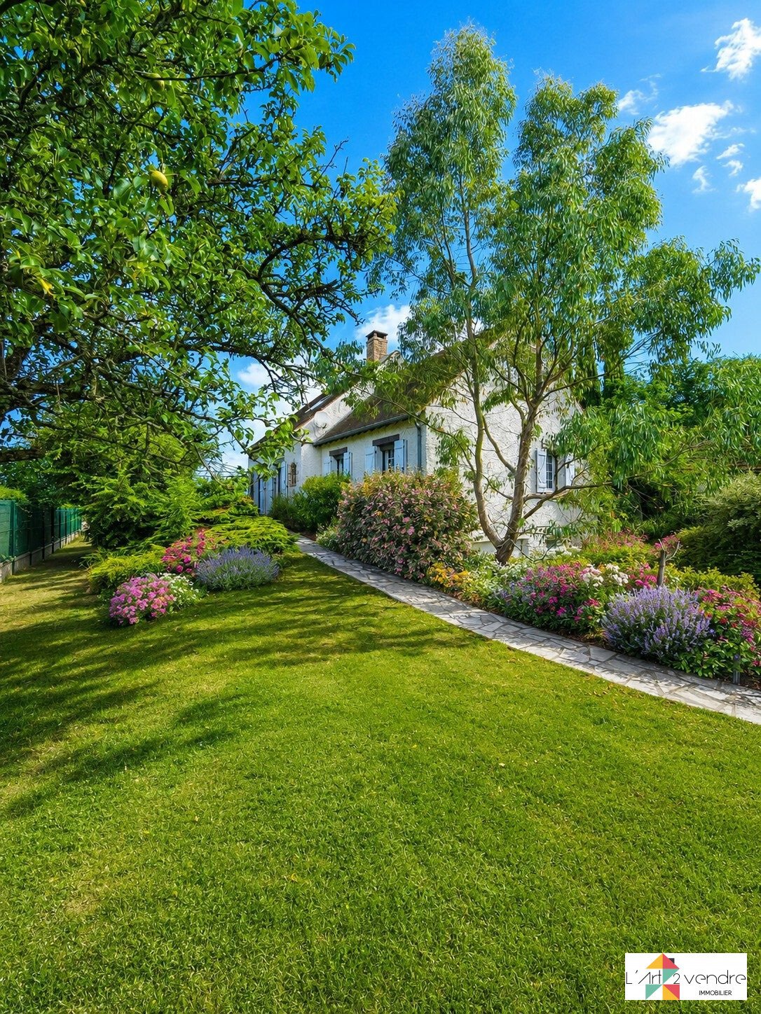 House in Varennes-Jarcy, Ile-de-France, France 1 - 18323655