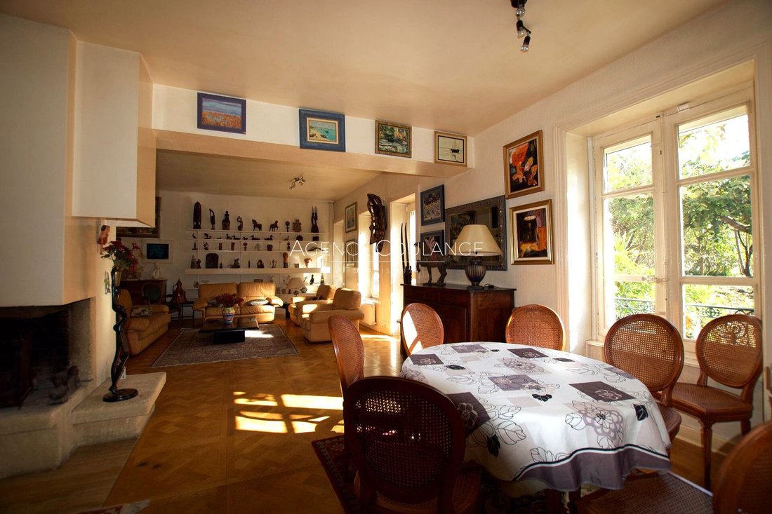 Villa in Part Dieu, Lyon 3e Arrondissement, Lyon 4 - 18325021