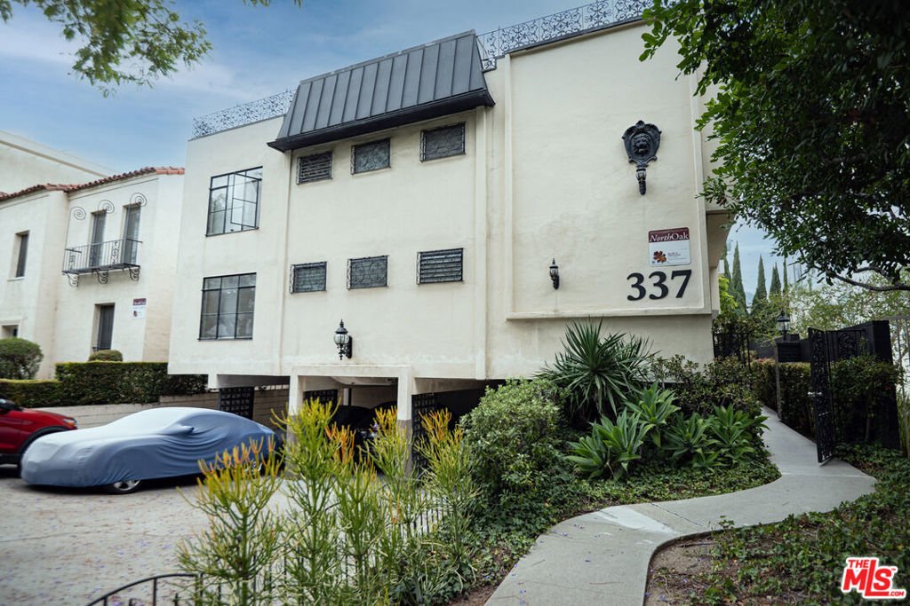 Beverly Hills, California, United States 1 - 18324353