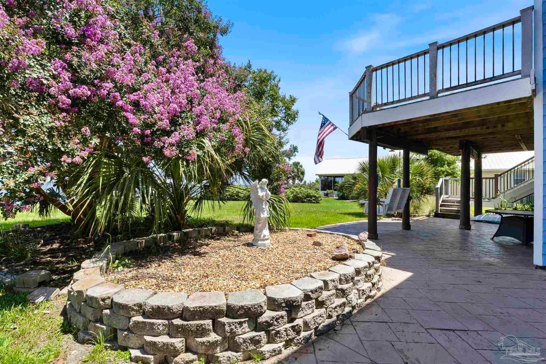 House in Milton, Florida, United States 5 - 18324090