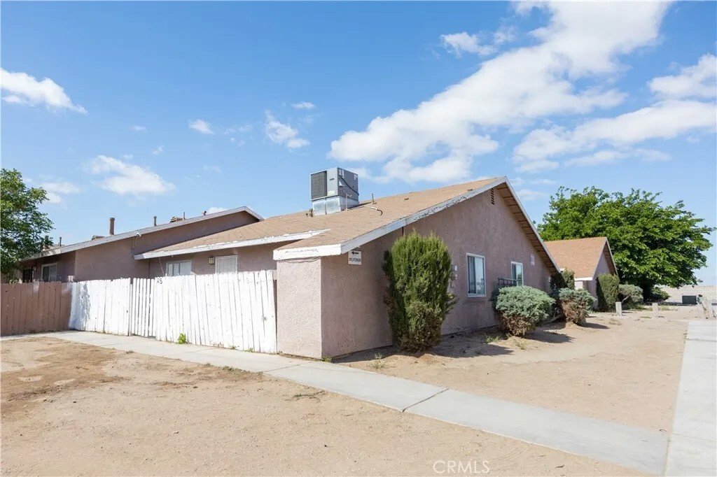 Adelanto, California, United States 2 - 18324449