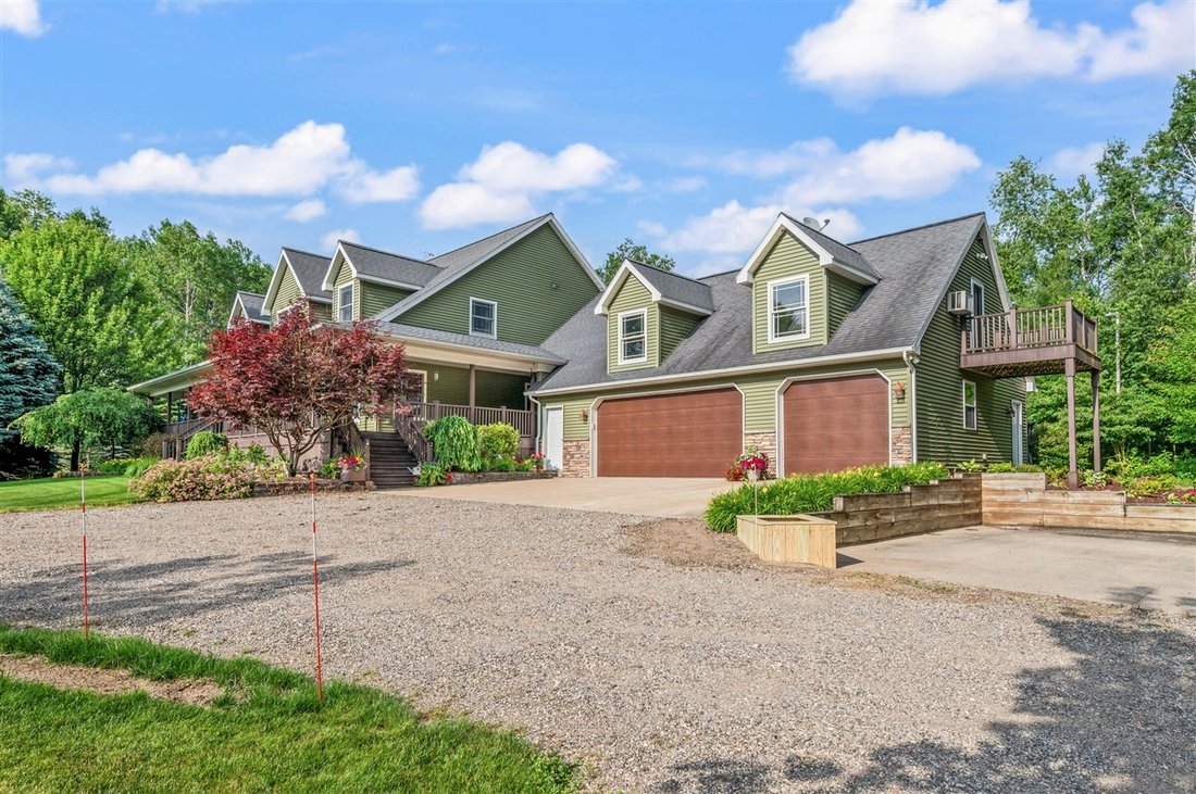 House in McBain, Michigan, United States 4 - 18324198