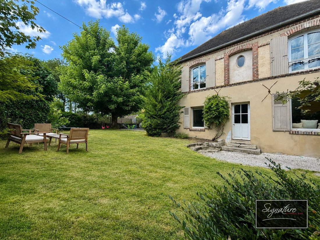 House in Senlis, Hauts-de-France, France 1 - 18300889