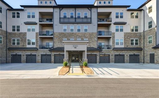 Condo in Cumming, Georgia, United States 1