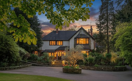 House in Kenley, London Borough of Croydon, England 1