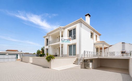 Villa in Souto da Carpalhosa e Ortigosa, Leiria, Portugal 1