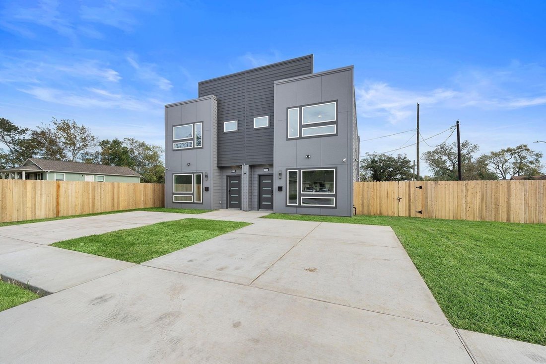 Houston, Texas, United States 4 - 18324909