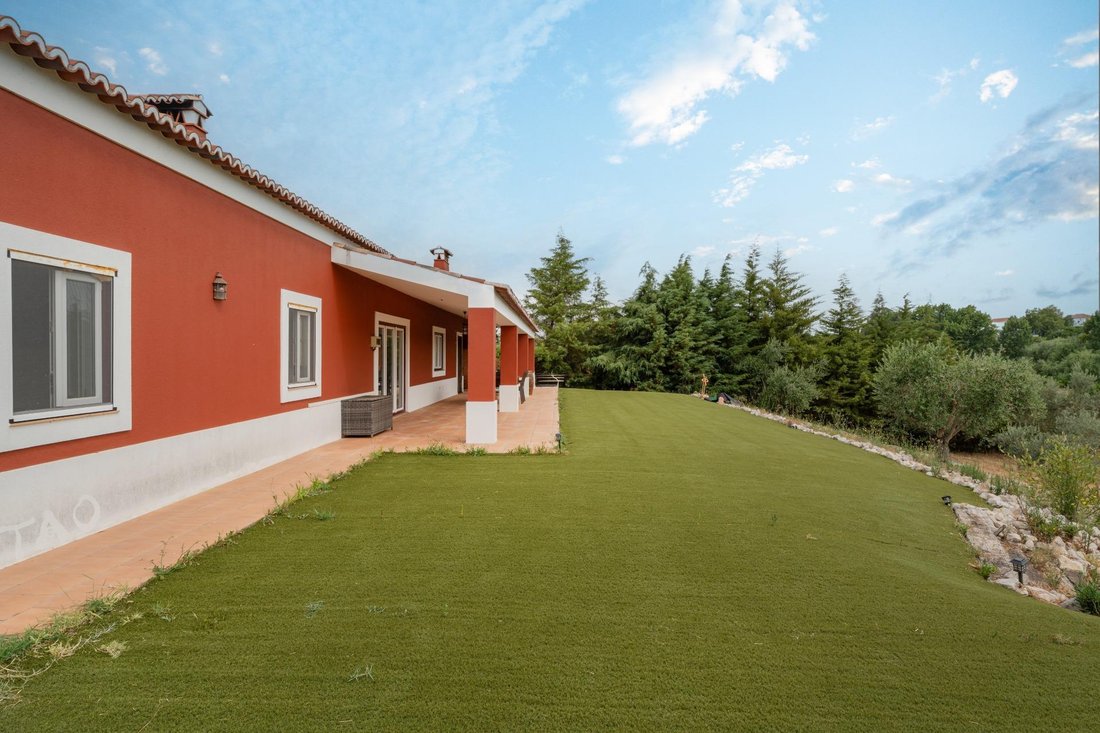 Villa in Alcanhoes, Distrikt Santarém, Portugal 1 - 18324268