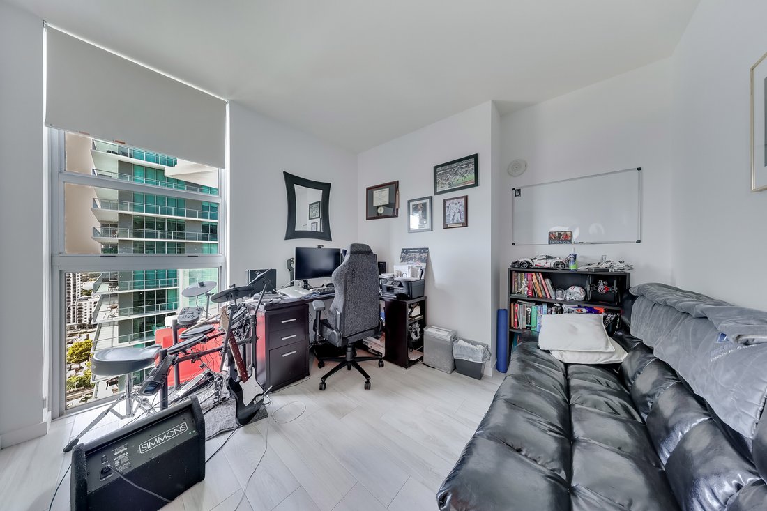 Condo in Miami, Florida, United States 2 - 18324039