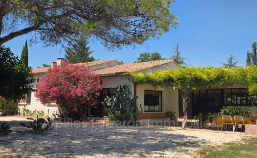 Villa in Eygalières, Provence-Alpes-Côte d'Azur, France 1