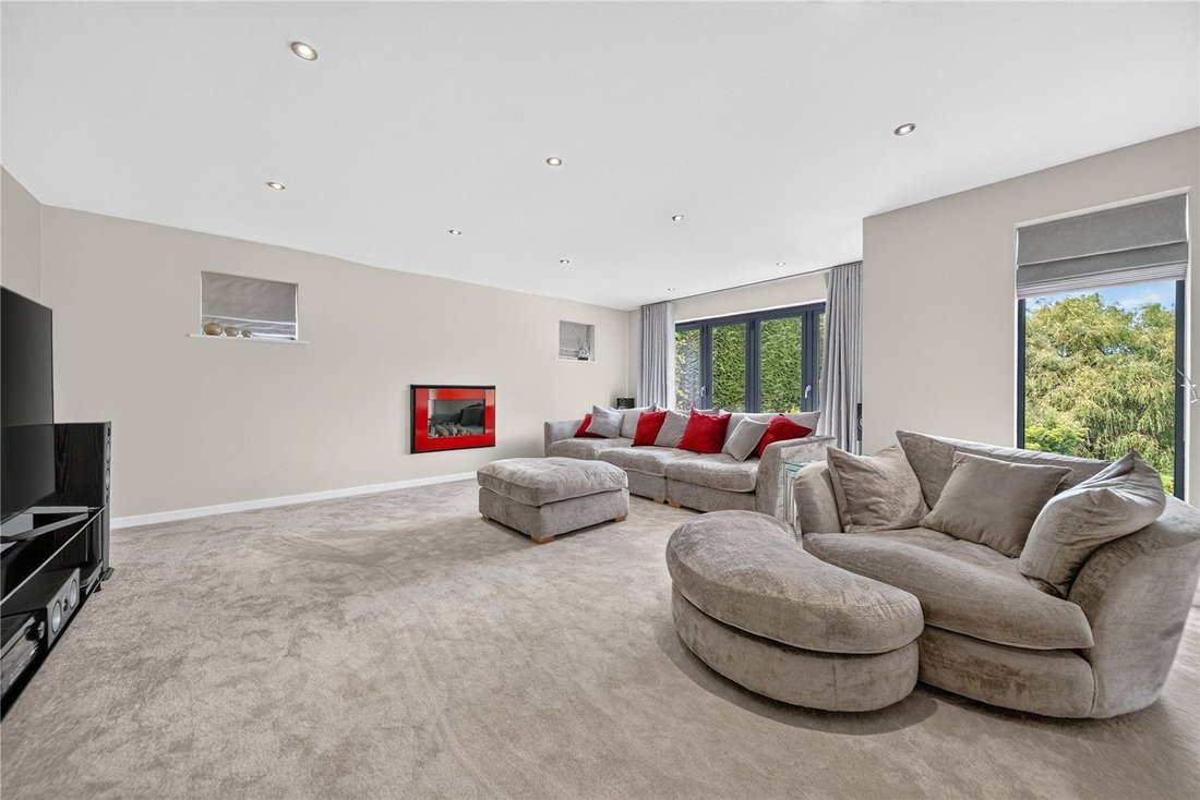 House in Alwoodley, Leeds, England 3 - 18324869