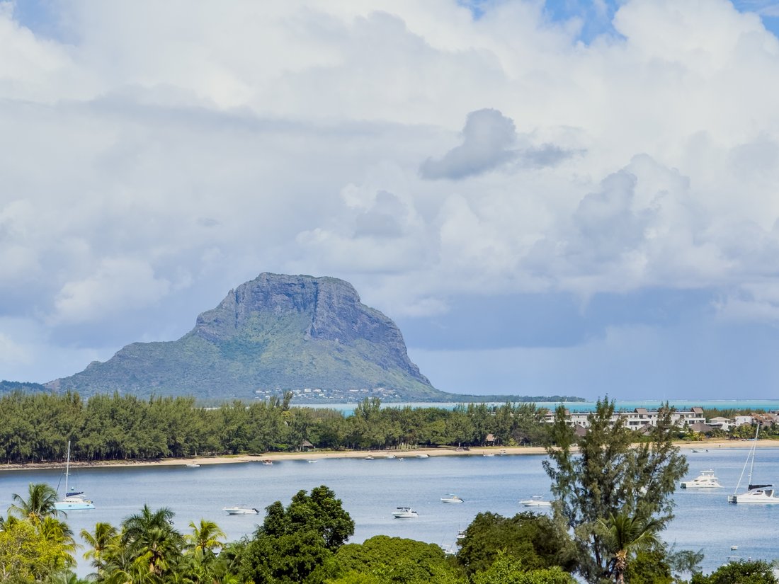 Apartment in Black River, Rivière Noire District, Mauritius 1 - 18325069