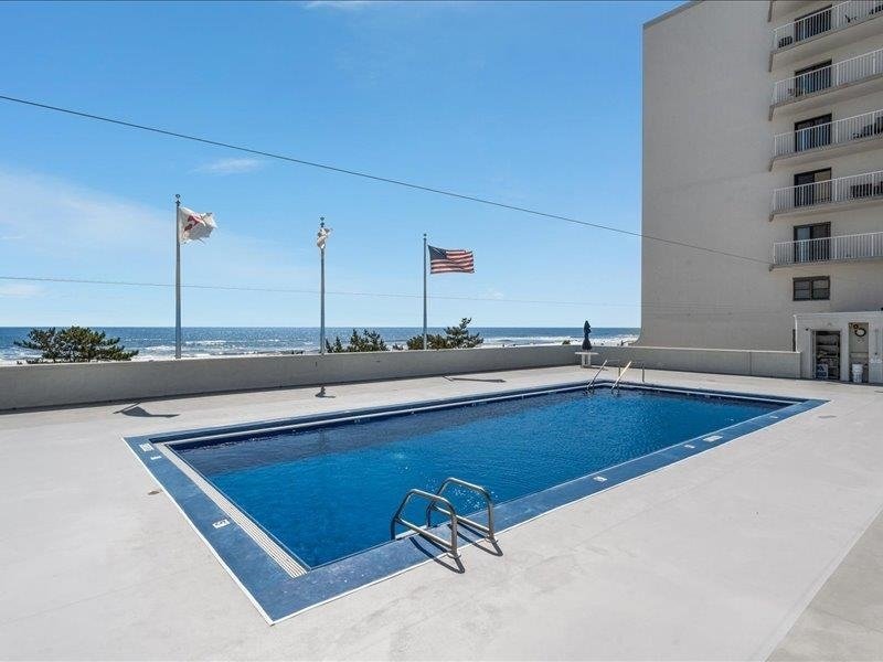 Condo in Sea Isle City, New Jersey, United States 4 - 18324080