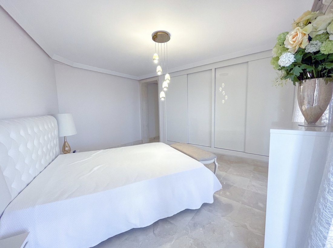 Apartment in San Pedro de Alcantara, Andalusia, Spain 5 - 18325118