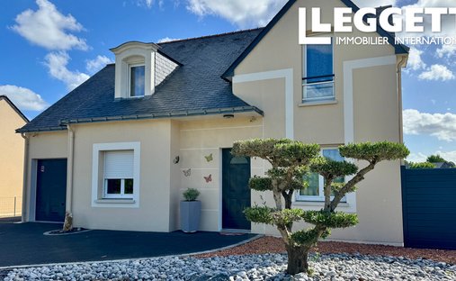 House in Tierce, Pays de la Loire, France 1