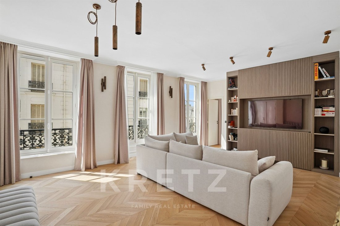 Apartment in Invalides, Paris 7e Arrondissement, Paris 2 - 18325107