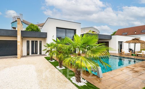 House in Abattoirs, Dijon, France 1