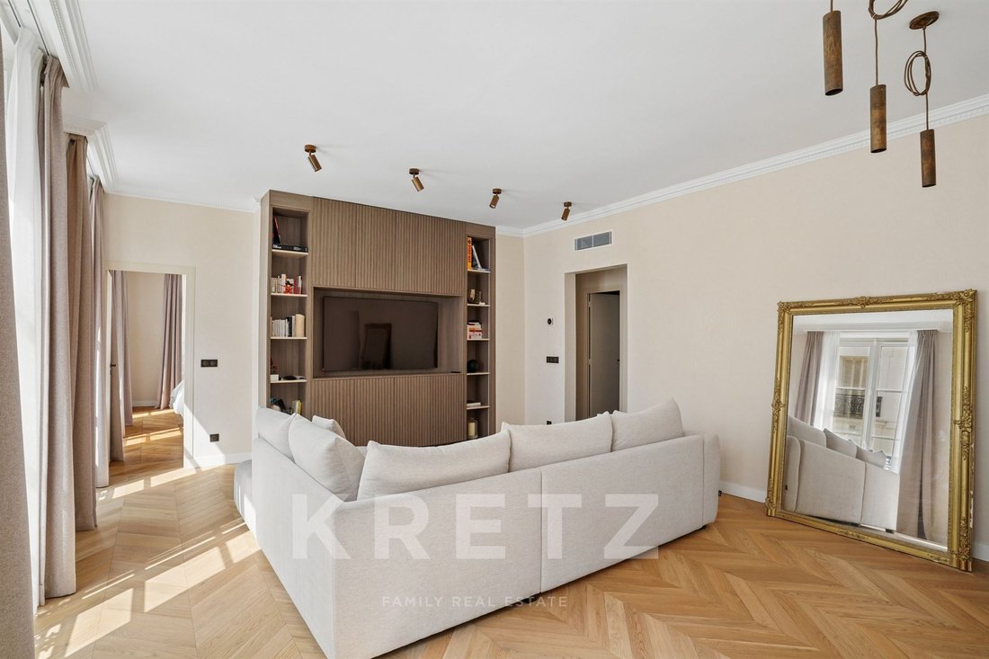 Apartment in Invalides, Paris 7e Arrondissement, Paris 4 - 18325107