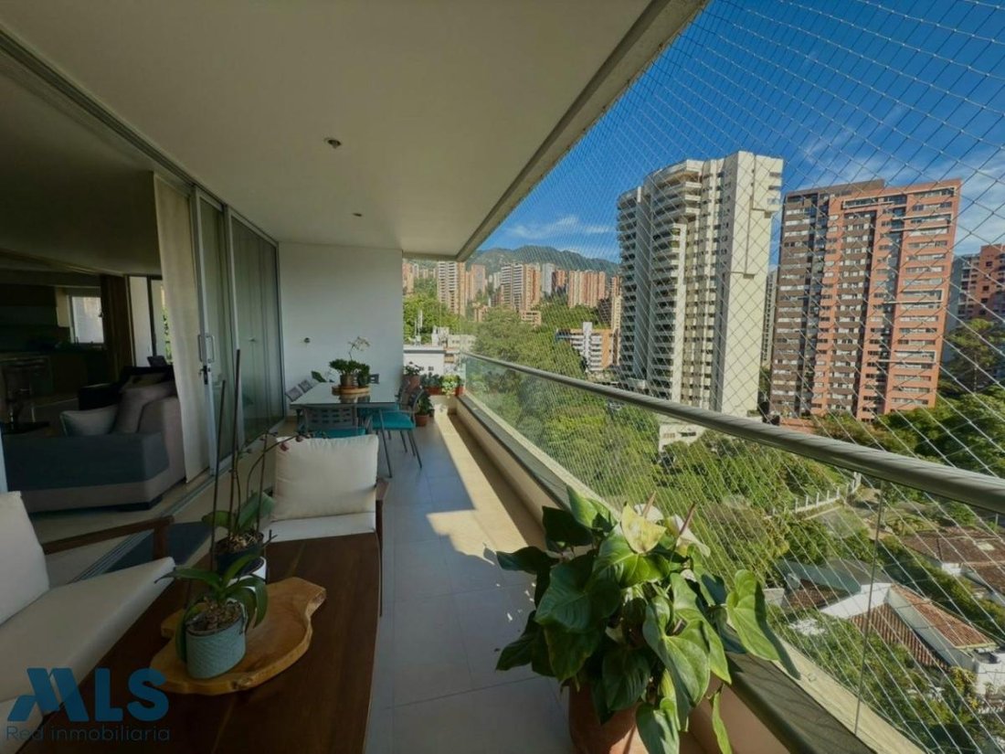 Apartment in Medellín, Antioquia, Colombia 2 - 18325091