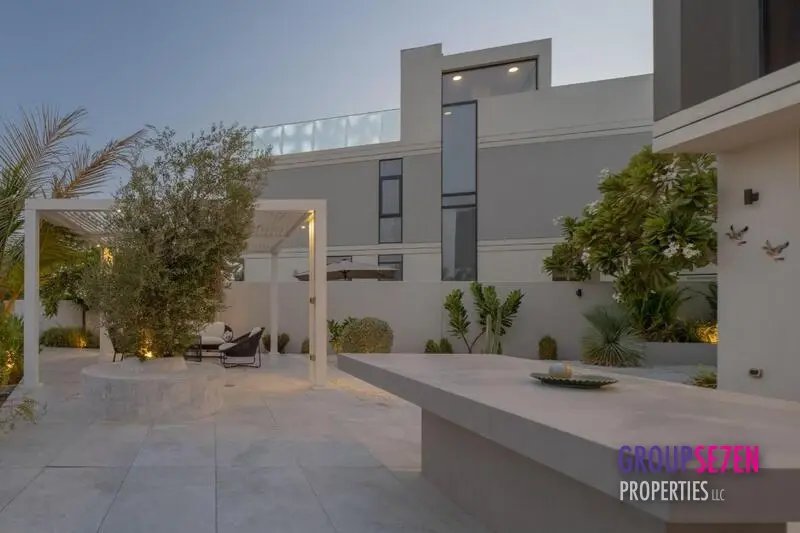 Townhouse in Hadaeq Sheikh Mohammed Bin Rashid, Dubai, United Arab Emirates 3 - 18325184