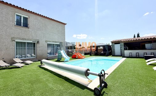 Villa a Calvisson, Occitania, Francia 1