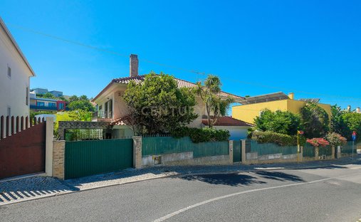 Villa in Paco de Arcos, Lisbon, Portugal 1