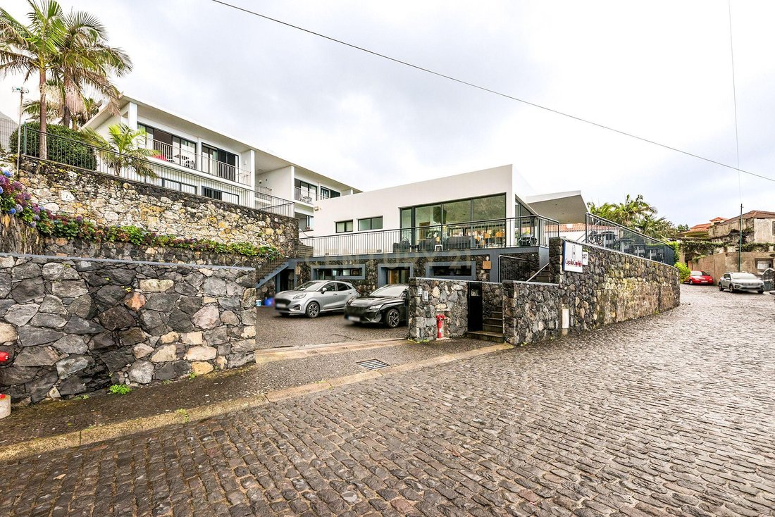 Ponta Delgada, Madeira, Portugal 3 - 16560333