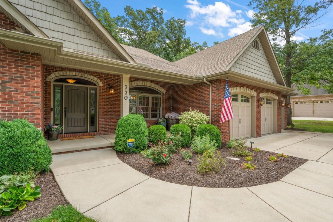 House in Crown Point, Indiana, United States 3 - 18325114