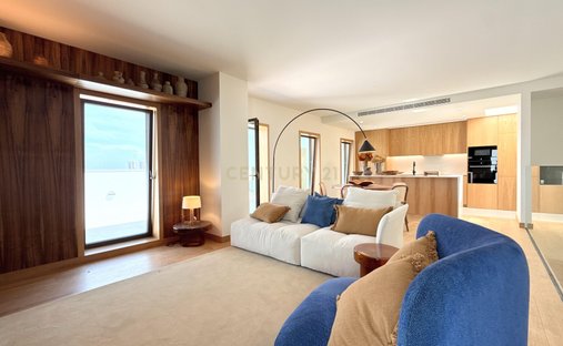 Apartment in Cedofeita, Santo Ildefonso, Se, Miragaia, Sao Nicolau e Vitoria, Porto District, Portugal 1