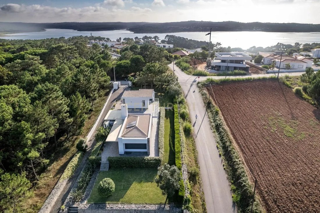 Villa in Nadadouro, Leiria District, Portugal 1 - 14250537