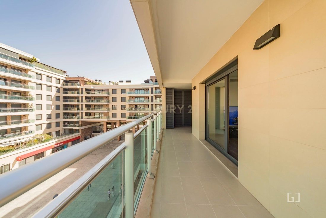 Apartment in Odivelas, Lisbon, Portugal 5 - 18325208
