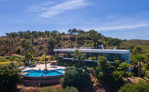 Villa in Mexilhoeira Grande, Algarve, Portugal 1
