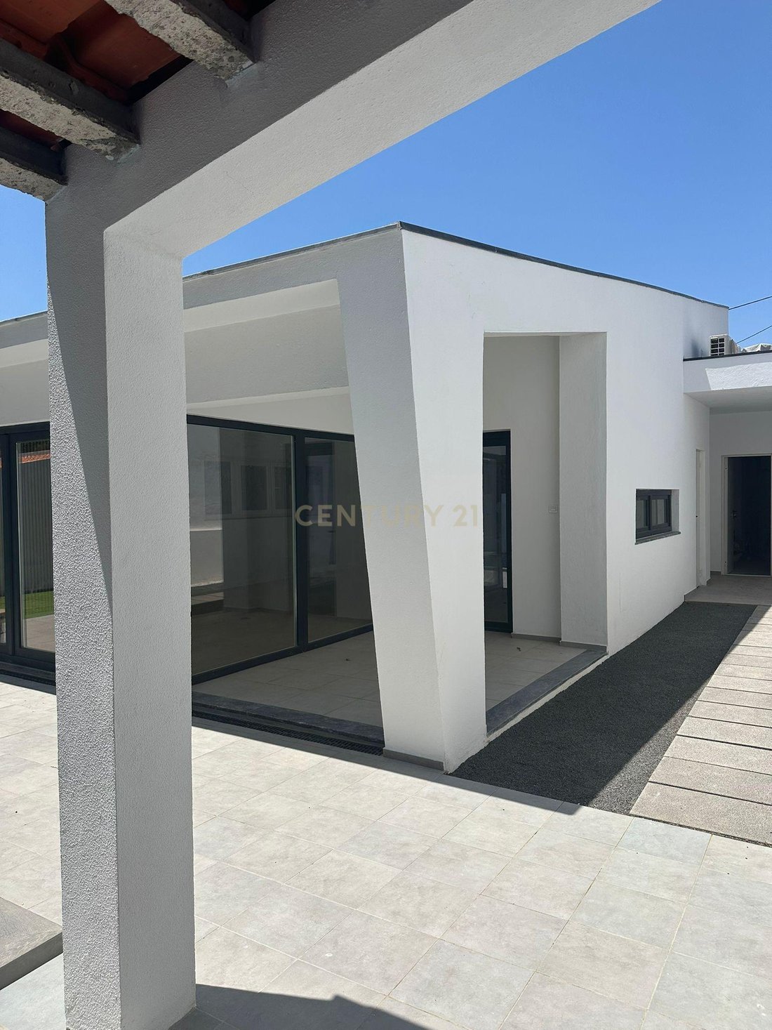 Villa in Charneca de Caparica e Sobreda, Setubal, Portugal 4 - 18325209