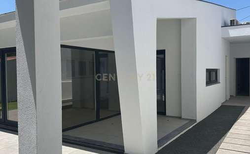 Villa in Charneca de Caparica und Sobreda, Setúbal Municipality, Portugal 1