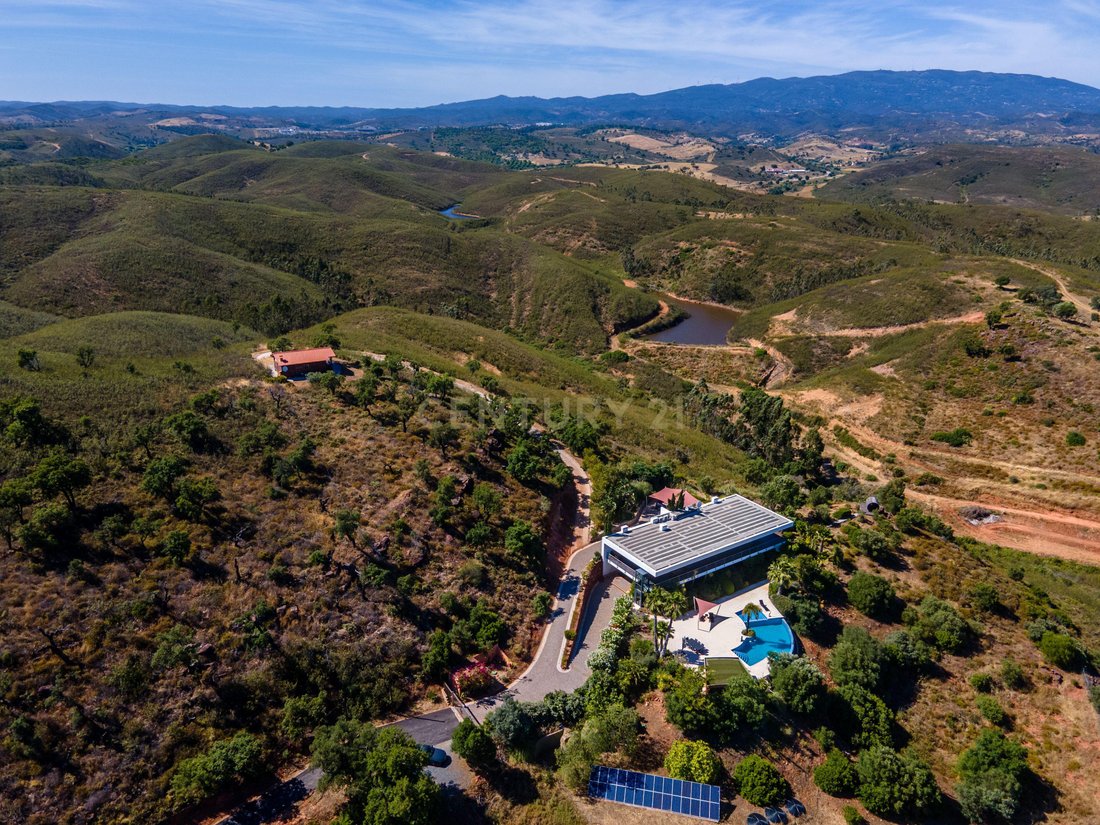 Villa in Mexilhoeira Grande, Algarve, Portugal 4 - 18325213