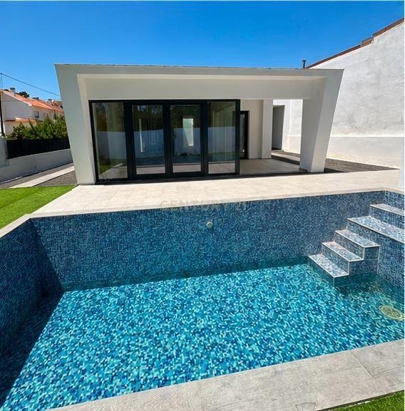 Villa in Charneca de Caparica e Sobreda, Setubal, Portugal 2 - 18325209