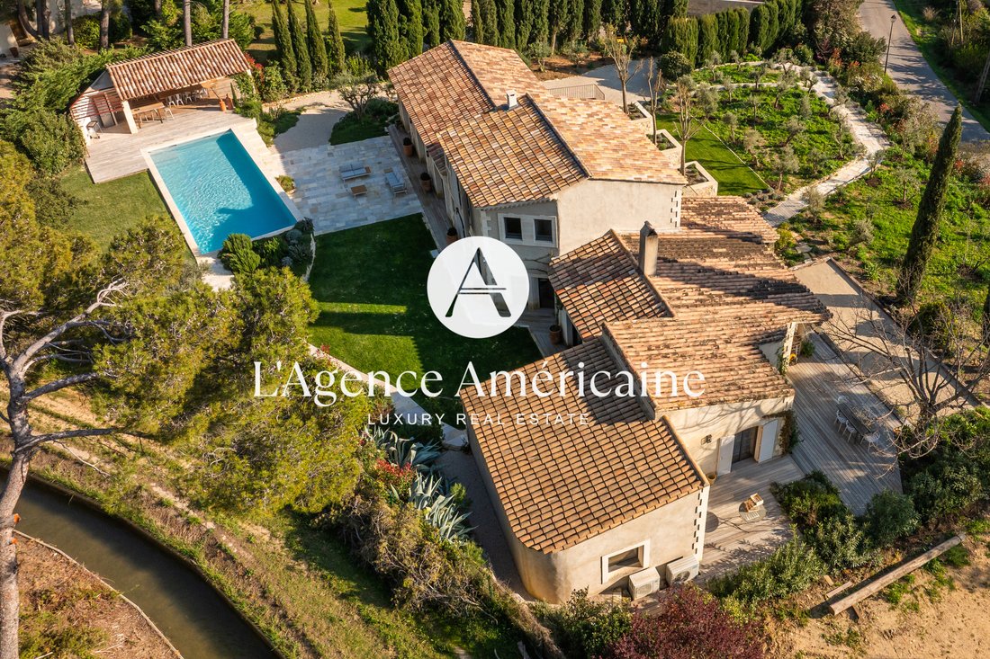 Villa in Maussane-les-Alpilles, Provence-Alpes-Côte d'Azur, France 1 - 18326330