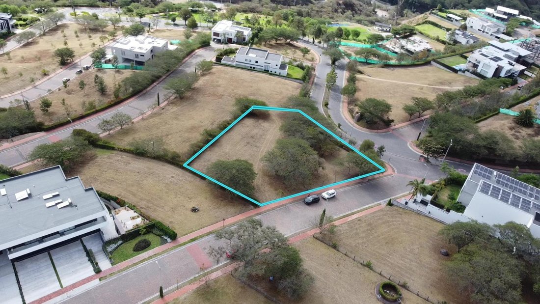 Land in Quito, Pichincha, Ecuador 2 - 18326084