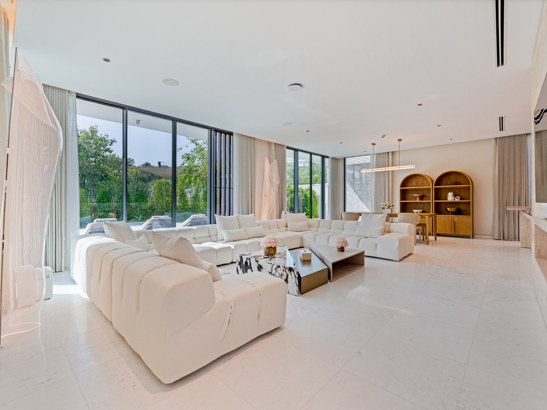 Villa in Tilal Al Ghaf, Dubai, United Arab Emirates 3 - 18325635