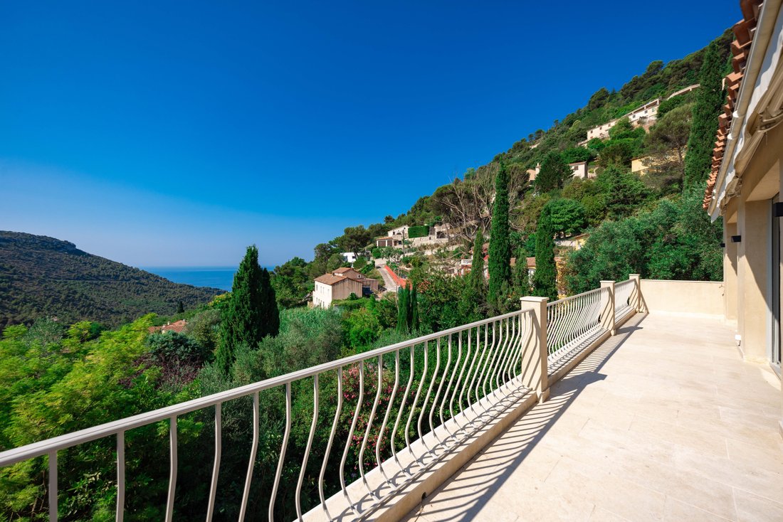 Villa in La Turbie, Provence-Alpes-Côte d'Azur, France 1 - 18325405