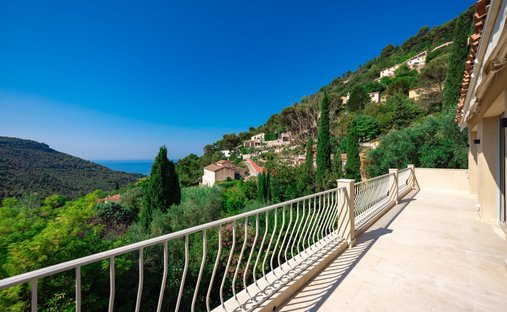 Villa in La Turbie, Provence-Alpes-Côte d'Azur, France 1