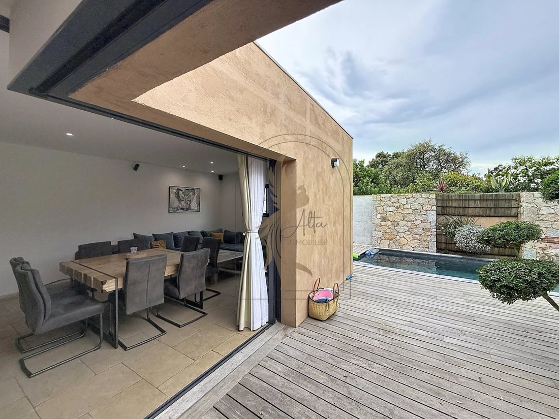 Villa in Lecci, Corsica, France 3 - 18325277