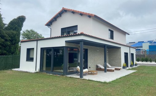 Chalet in Villaviciosa, Asturias, Spain 1