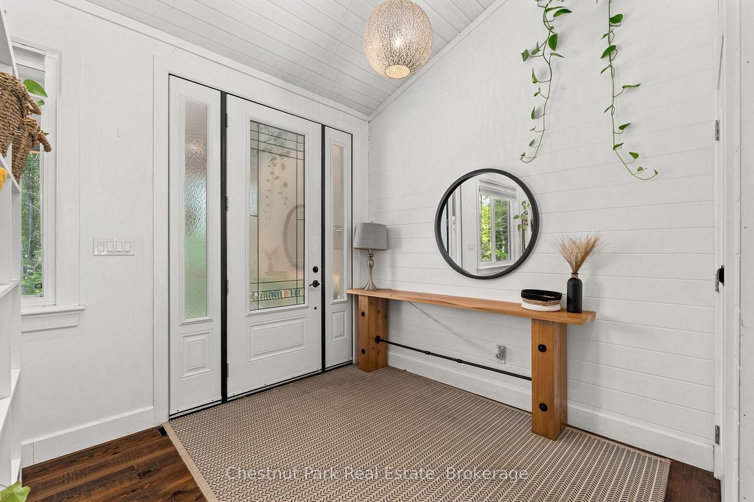 House in Huntsville, Ontario, Canada 5 - 18325434