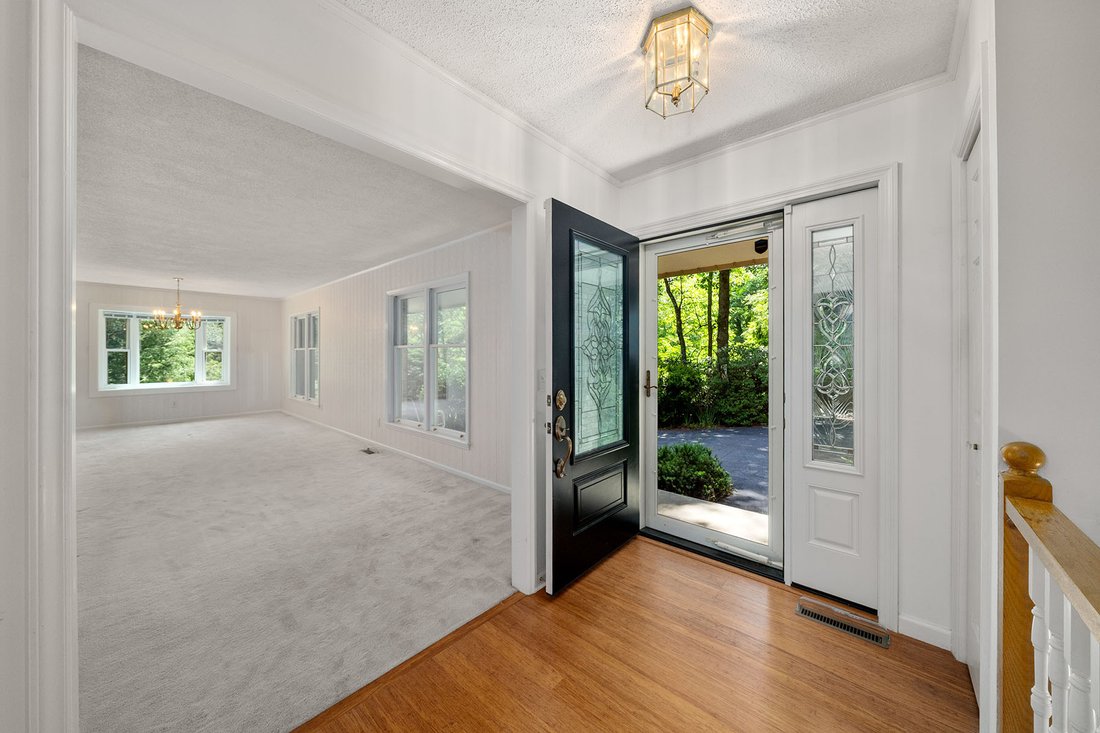 Casa a Hendersonville, Carolina del Nord, Stati Uniti 2 - 18326302