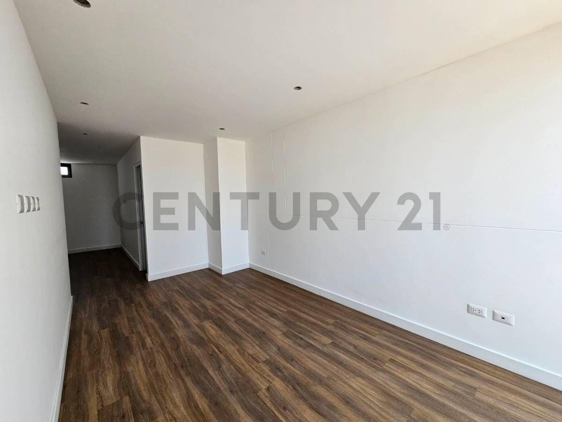 Apartment in Lima, Belarus 4 - 18326055