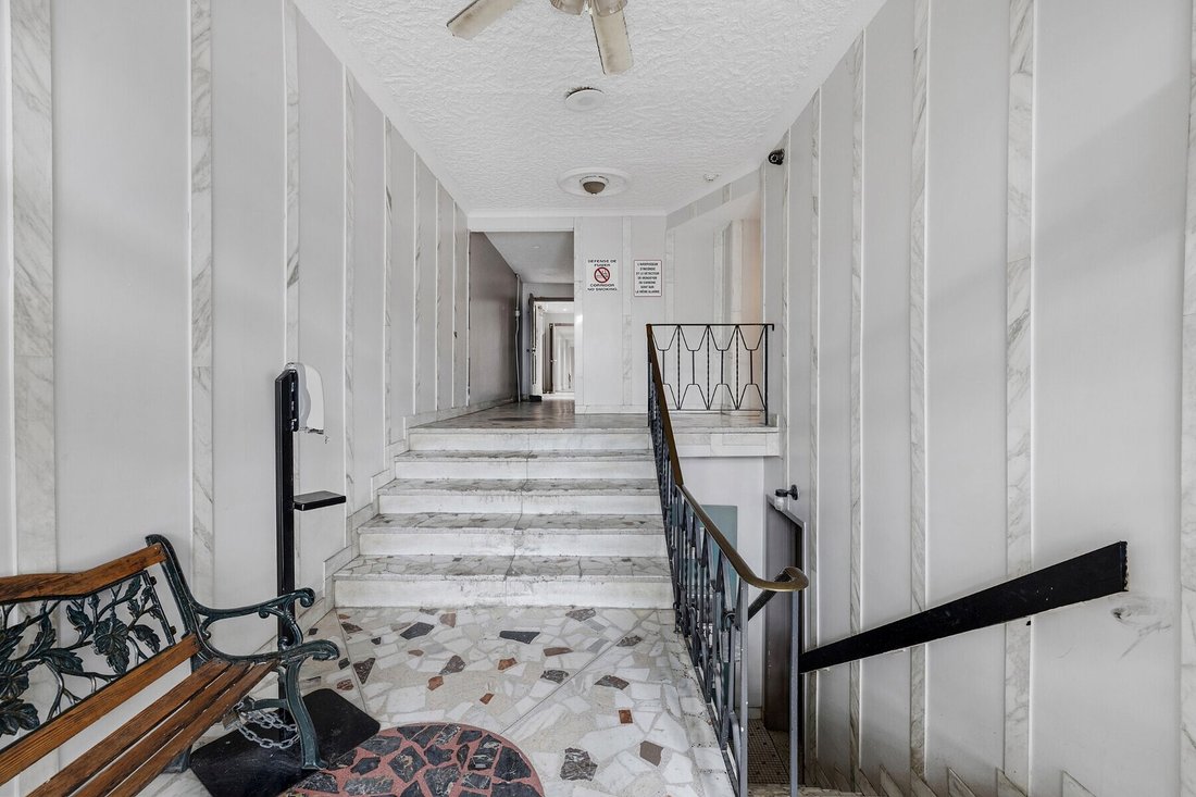 Condo in Montréal, Quebec, Canada 2 - 18325852